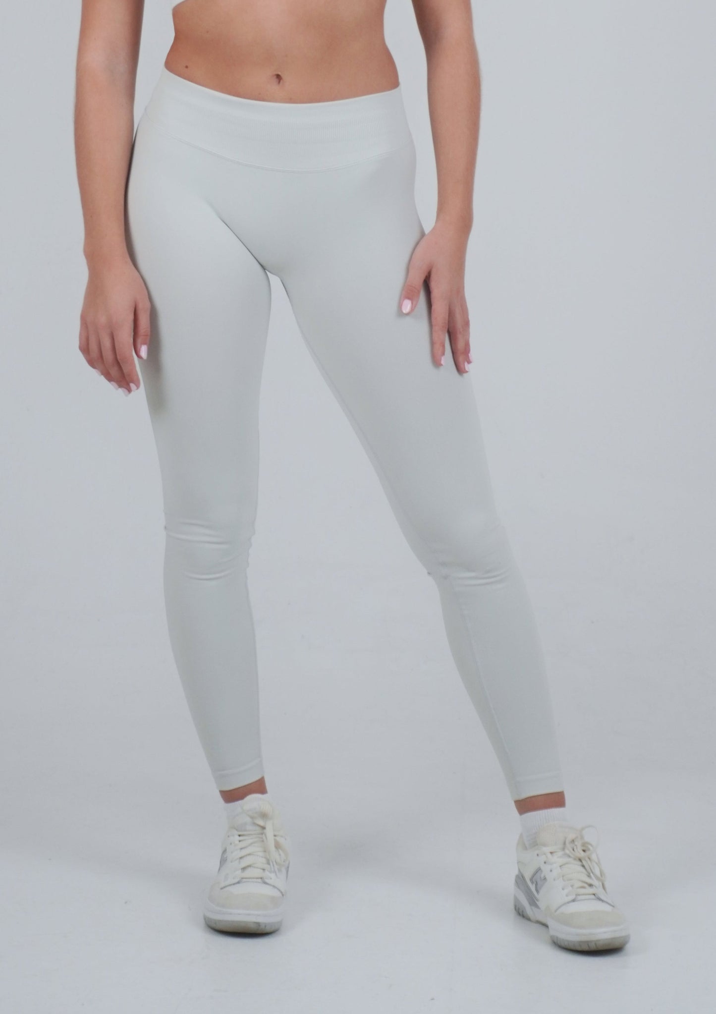 Aura Leggings in Ease